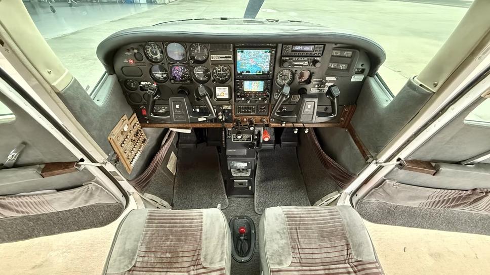 1981 CESSNA T210N Photo 7